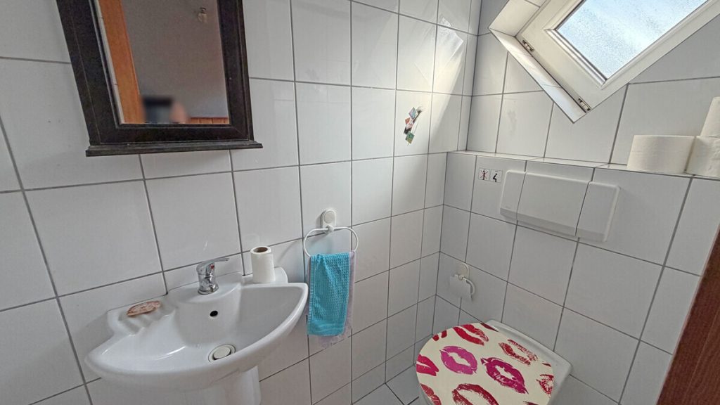 Volksbank Immobilien Niederrhein GmbH - Immobilienangebot - Wesel - Alle - Reihenmittelhaus mit großem Potenzial in attraktiver Lage von Wesel-Büderich!