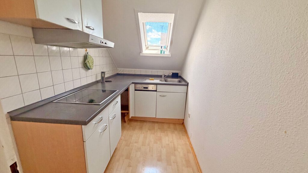 Volksbank Immobilien Niederrhein GmbH - Immobilienangebot - Moers - Alle - Moers-Utfort: Einfamilienhaus mit großem Süd-West-Grundstück!