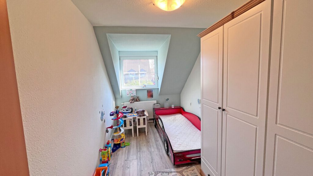 Volksbank Immobilien Niederrhein GmbH - Immobilienangebot - Rheinberg - Alle - Ihr neues Zuhause in Rheinberg: Modernes Reihenendhaus mit Garten, Garage & viel Platz für Familien!