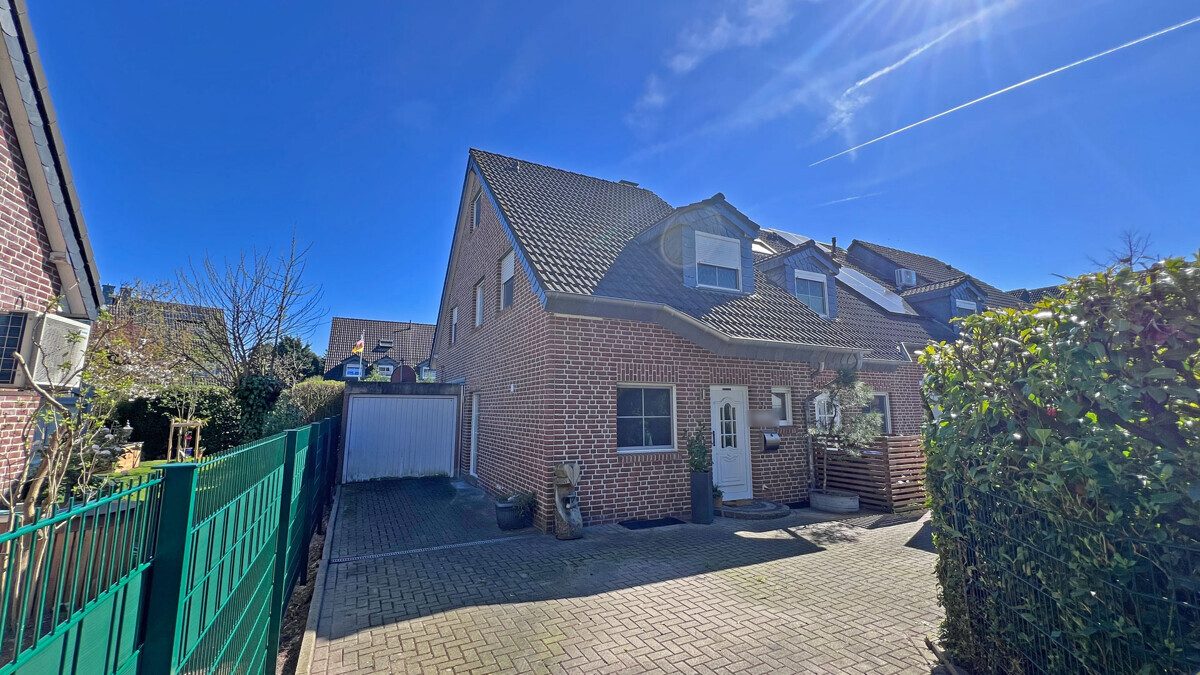 Volksbank Immobilien Niederrhein GmbH - Immobilienangebot - Rheinberg - Alle - Ihr neues Zuhause in Rheinberg: Modernes Reihenendhaus mit Garten, Garage & viel Platz für Familien!