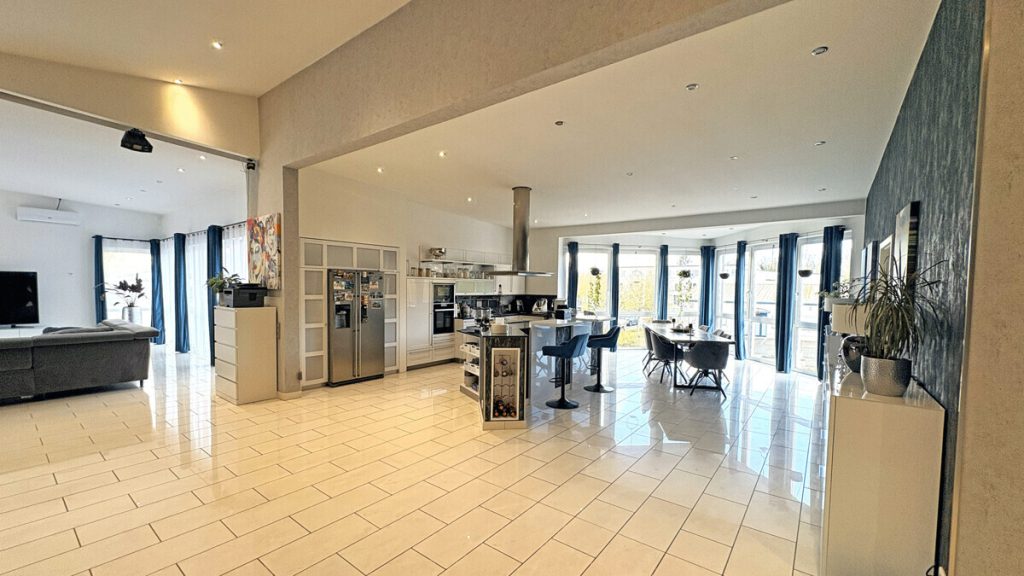 Volksbank Immobilien Niederrhein GmbH - Immobilienangebot - Moers - Alle - Genend: Gewerbeimmobilie in Bestlage – Arbeiten und Wohnen