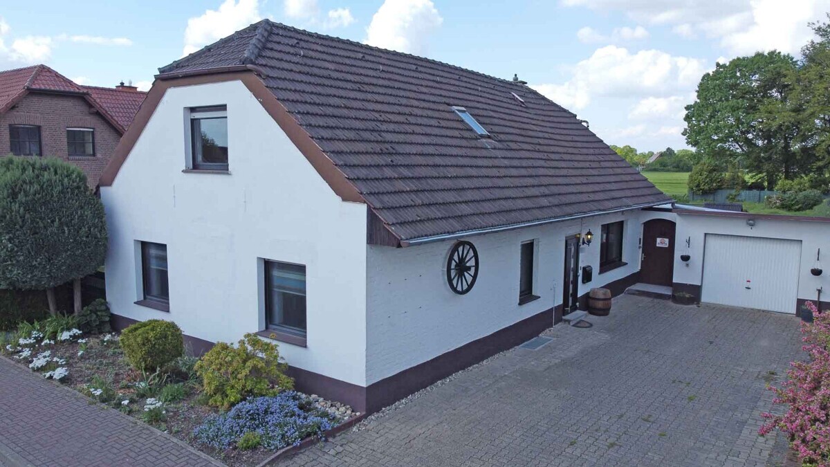 Volksbank Immobilien Niederrhein GmbH - Immobilienangebot - Alpen - Alle - Historisches zu Hause mit großem Grundstück! Großzügiges Einfamilienhaus in Alpen-Menzelen!
