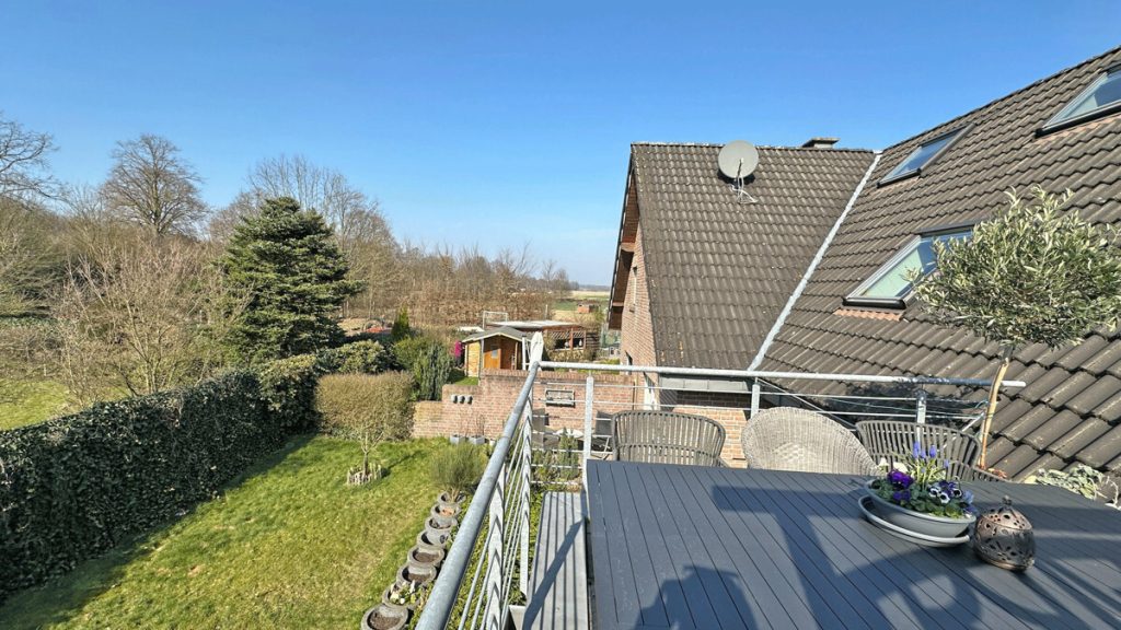 Volksbank Immobilien Niederrhein GmbH - Immobilienangebot - Hamminkeln - Alle - Vielseitiges Wohnen: Gepflegtes Mehrfamilienhaus mit 3 Wohneinheiten in Mehrhoog