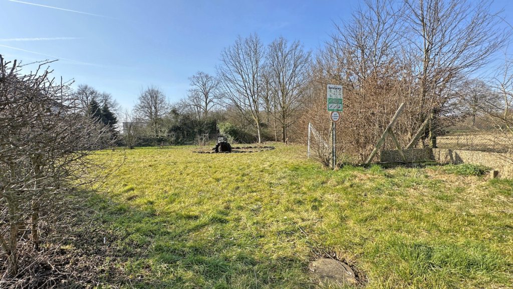 Volksbank Immobilien Niederrhein GmbH - Immobilienangebot - Hamminkeln - Alle - Vielseitiges Wohnen: Gepflegtes Mehrfamilienhaus mit 3 Wohneinheiten in Mehrhoog