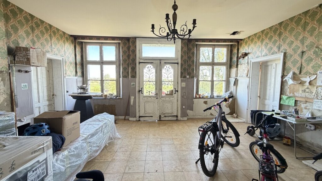 Volksbank Immobilien Niederrhein GmbH - Immobilienangebot - Hamminkeln - Alle - Historisches Gutshaus auf ehemaligem Freihof – außergewöhnliches Anwesen mit Weitblick über Brünen