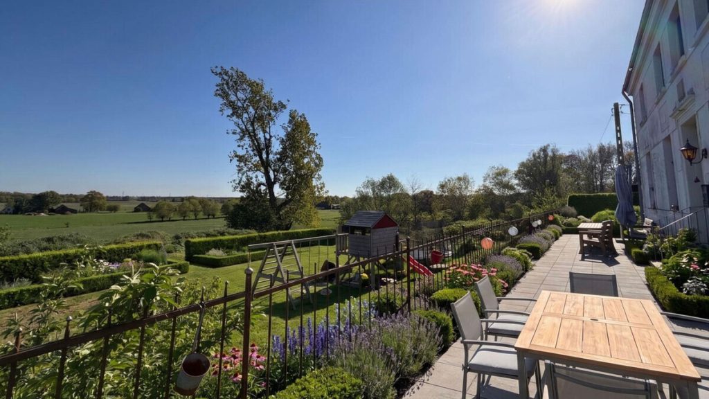 Volksbank Immobilien Niederrhein GmbH - Immobilienangebot - Hamminkeln - Alle - Historisches Gutshaus auf ehemaligem Freihof – außergewöhnliches Anwesen mit Weitblick über Brünen