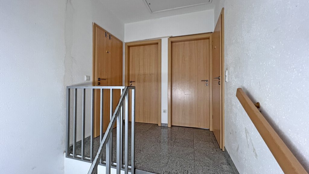 Volksbank Immobilien Niederrhein GmbH - Immobilienangebot - Kamp-Lintfort - Alle - Ruhig wohnen, entspannt leben - Gepflegte Doppelhaushälfte mit Garten und Garage in Kamp-Lintfort!