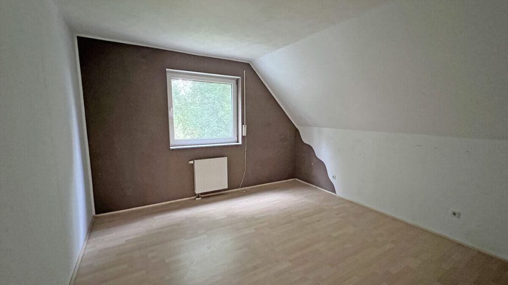 Volksbank Immobilien Niederrhein GmbH - Immobilienangebot - Kamp-Lintfort - Alle - Ruhig wohnen, entspannt leben - Gepflegte Doppelhaushälfte mit Garten und Garage in Kamp-Lintfort!