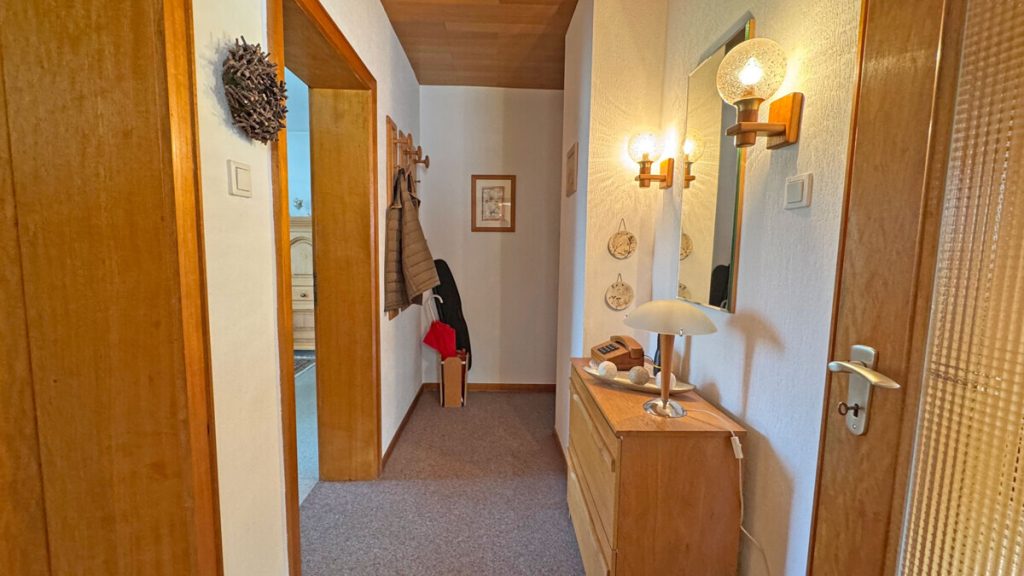 Volksbank Immobilien Niederrhein GmbH - Immobilienangebot - Voerde - Alle - Gepflegtes Einfamilienhaus mit großem Grundstück und möglicher Neubauperspektive in Voerde-Stockum!