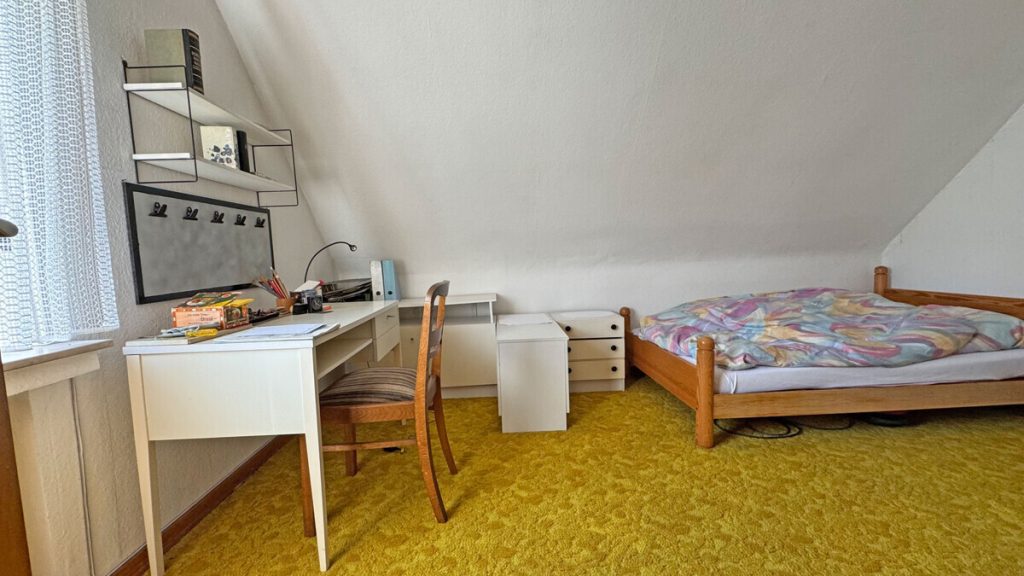 Volksbank Immobilien Niederrhein GmbH - Immobilienangebot - Voerde - Alle - Gepflegtes Einfamilienhaus mit großem Grundstück und möglicher Neubauperspektive in Voerde-Stockum!