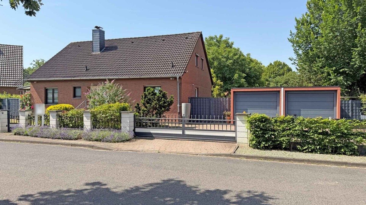 Volksbank Immobilien Niederrhein GmbH - Immobilienangebot - Kevelaer - Alle - Freistehendes Einfamilienhaus mit großem Potential in Kevelaer-Kervenheim!