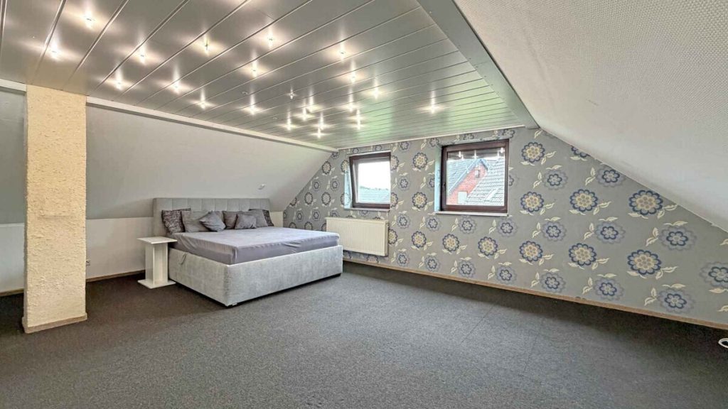 Volksbank Immobilien Niederrhein GmbH - Immobilienangebot - Kevelaer - Alle - Freistehendes Einfamilienhaus mit großem Potential in Kevelaer-Kervenheim!
