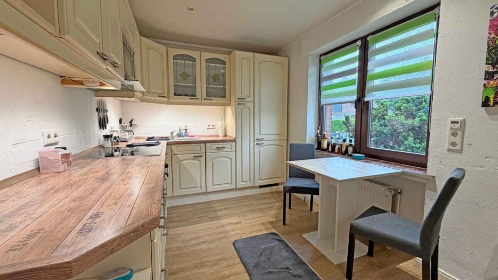 Volksbank Immobilien Niederrhein GmbH - Immobilienangebot - Kevelaer - Alle - Freistehendes Einfamilienhaus mit großem Potential in Kevelaer-Kervenheim!