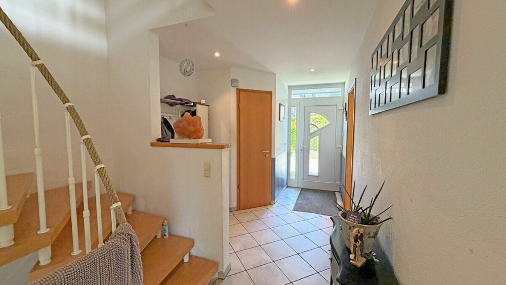 Volksbank Immobilien Niederrhein GmbH - Immobilienangebot - Hamminkeln - Alle - Wohnen in ruhiger Wohlfühllage – gepflegte Doppelhaushälfte in Hamminkeln