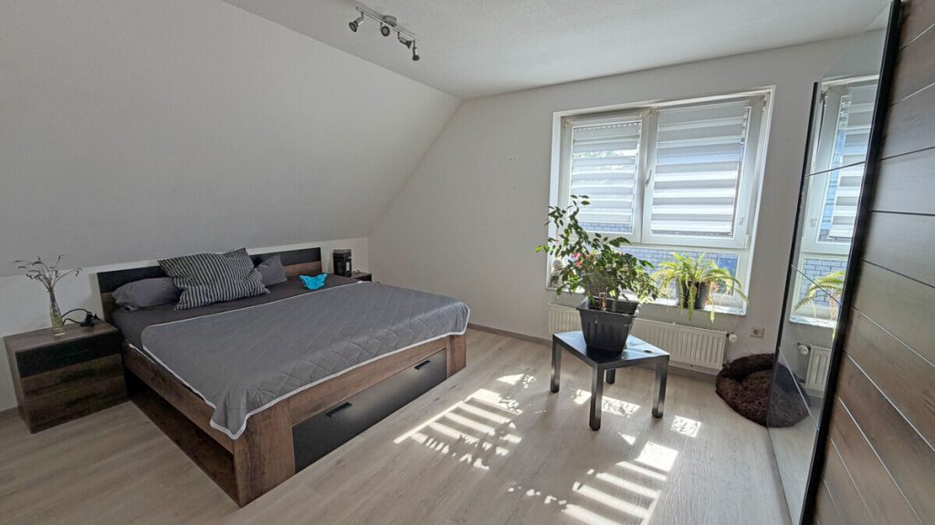 Volksbank Immobilien Niederrhein GmbH - Immobilienangebot - Hamminkeln - Alle - Wohnen in ruhiger Wohlfühllage – gepflegte Doppelhaushälfte in Hamminkeln