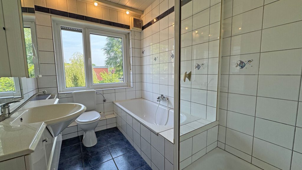 Volksbank Immobilien Niederrhein GmbH - Immobilienangebot - Wesel - Alle - Ihr neues Zuhause mit Potenzial – Reihenendhaus auf großem Grundstück in Wesel-Obrighoven