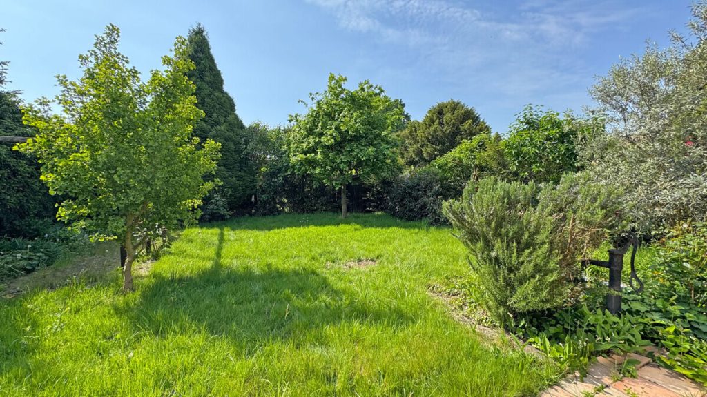 Volksbank Immobilien Niederrhein GmbH - Immobilienangebot - Wesel - Alle - Ihr neues Zuhause mit Potenzial – Reihenendhaus auf großem Grundstück in Wesel-Obrighoven