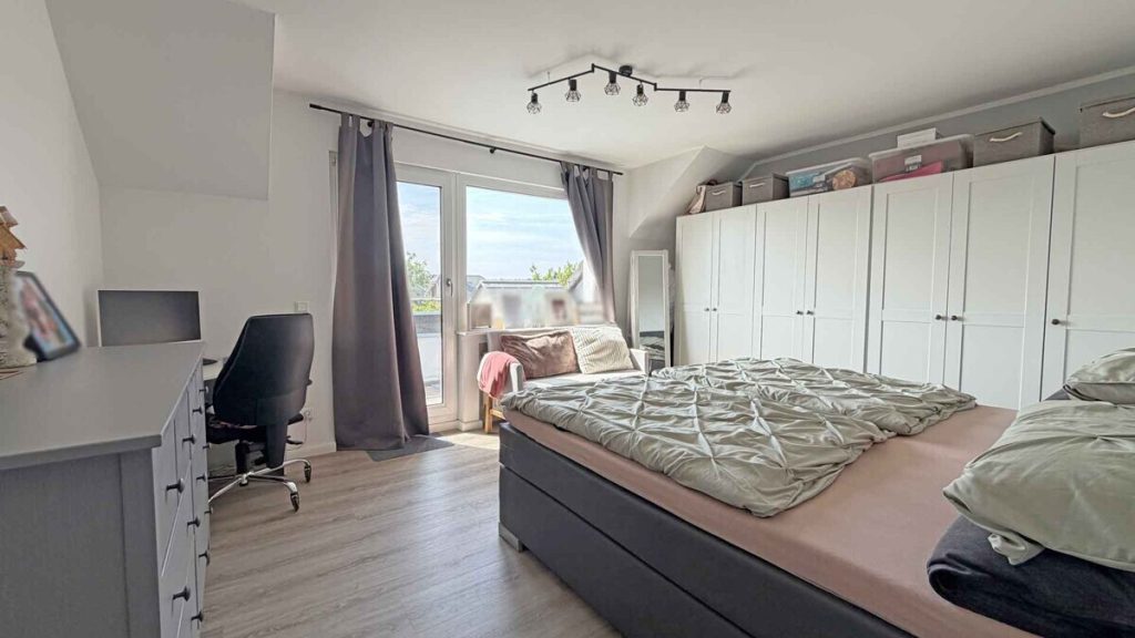Volksbank Immobilien Niederrhein GmbH - Immobilienangebot - Alpen - Alle - Über den Dächern von Alpen: Großzügige Dachgeschosswohnung mit vielen Extras!