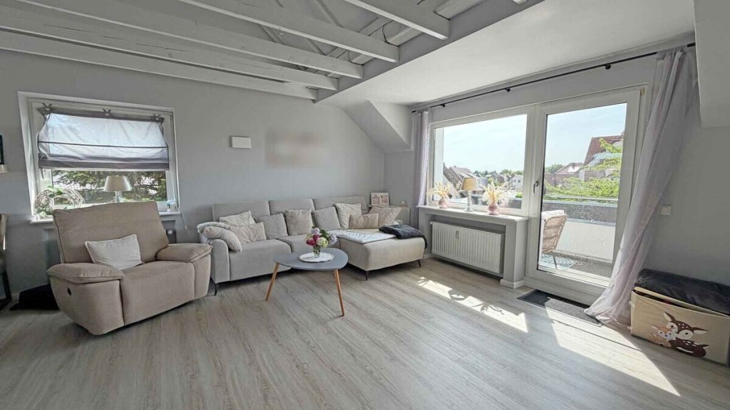 Volksbank Immobilien Niederrhein GmbH - Immobilienangebot - Alpen - Alle - Über den Dächern von Alpen: Großzügige Dachgeschosswohnung mit vielen Extras!