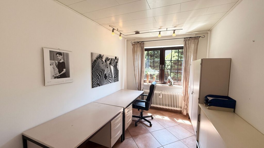 Volksbank Immobilien Niederrhein GmbH - Immobilienangebot - Dinslaken - Alle - Einfamilienhaus mit Einliegerwohnung in ruhiger Wohnlage von Dinslaken-Eppinghoven!