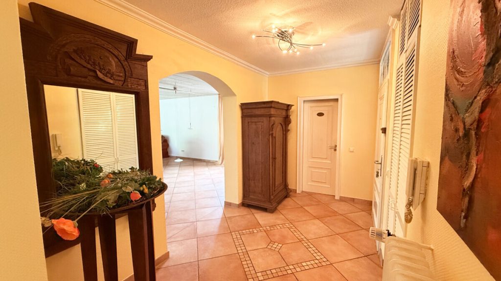 Volksbank Immobilien Niederrhein GmbH - Immobilienangebot - Dinslaken - Alle - Einfamilienhaus mit Einliegerwohnung in ruhiger Wohnlage von Dinslaken-Eppinghoven!