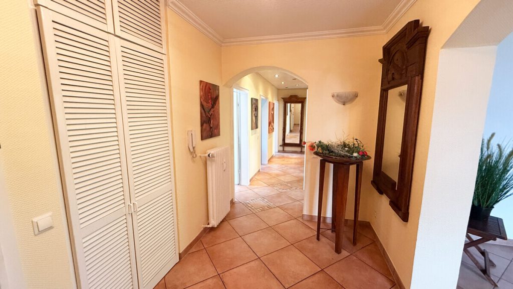 Volksbank Immobilien Niederrhein GmbH - Immobilienangebot - Dinslaken - Alle - Einfamilienhaus mit Einliegerwohnung in ruhiger Wohnlage von Dinslaken-Eppinghoven!