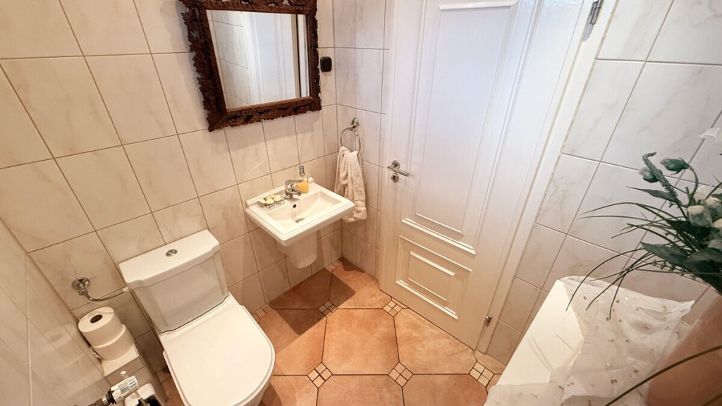 Volksbank Immobilien Niederrhein GmbH - Immobilienangebot - Dinslaken - Alle - Einfamilienhaus mit Einliegerwohnung in ruhiger Wohnlage von Dinslaken-Eppinghoven!