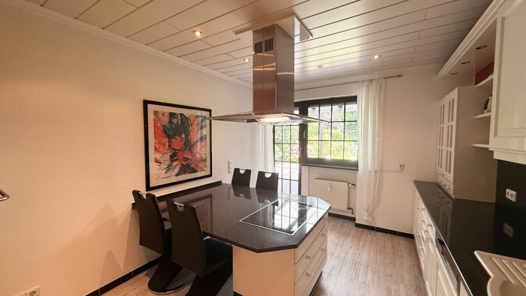 Volksbank Immobilien Niederrhein GmbH - Immobilienangebot - Dinslaken - Alle - Einfamilienhaus mit Einliegerwohnung in ruhiger Wohnlage von Dinslaken-Eppinghoven!
