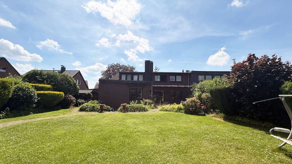 Volksbank Immobilien Niederrhein GmbH - Immobilienangebot - Dinslaken - Alle - Einfamilienhaus mit Einliegerwohnung in ruhiger Wohnlage von Dinslaken-Eppinghoven!