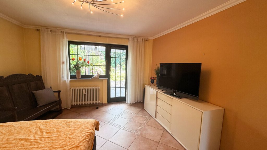 Volksbank Immobilien Niederrhein GmbH - Immobilienangebot - Dinslaken - Alle - Einfamilienhaus mit Einliegerwohnung in ruhiger Wohnlage von Dinslaken-Eppinghoven!