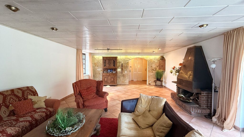 Volksbank Immobilien Niederrhein GmbH - Immobilienangebot - Dinslaken - Alle - Einfamilienhaus mit Einliegerwohnung in ruhiger Wohnlage von Dinslaken-Eppinghoven!