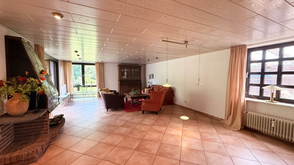 Volksbank Immobilien Niederrhein GmbH - Immobilienangebot - Dinslaken - Alle - Einfamilienhaus mit Einliegerwohnung in ruhiger Wohnlage von Dinslaken-Eppinghoven!