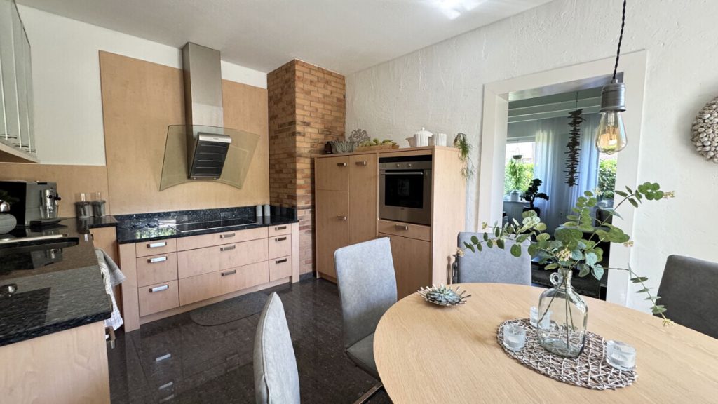 Volksbank Immobilien Niederrhein GmbH - Immobilienangebot - Wesel - Alle - Im Herzen von Wesel-Blumenkamp: Charmantes Anlageobjekt in historischer Bauweise!