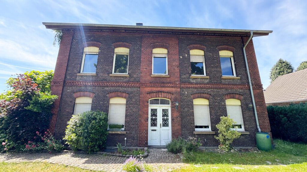 Volksbank Immobilien Niederrhein GmbH - Immobilienangebot - Wesel - Alle - Im Herzen von Wesel-Blumenkamp: Charmantes Anlageobjekt in historischer Bauweise!