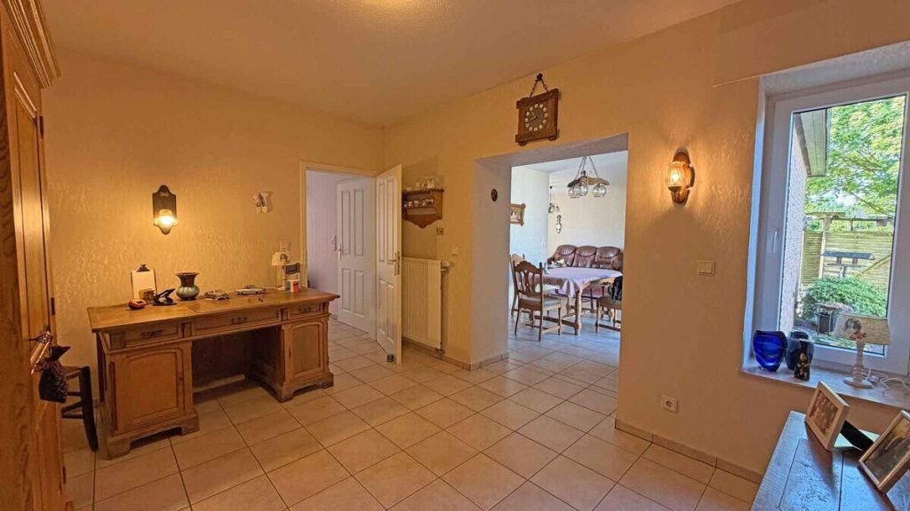 Volksbank Immobilien Niederrhein GmbH - Immobilienangebot - Alpen - Alle - Wohnen und werken! Gepflegter Bungalow mit angebauter Werkhalle in Alpen-Menzelen!