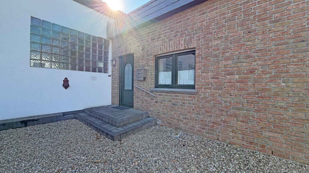 Volksbank Immobilien Niederrhein GmbH - Immobilienangebot - Alpen - Alle - Wohnen und werken! Gepflegter Bungalow mit angebauter Werkhalle in Alpen-Menzelen!
