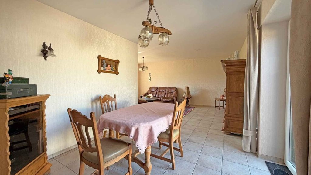 Volksbank Immobilien Niederrhein GmbH - Immobilienangebot - Alpen - Alle - Wohnen und werken! Gepflegter Bungalow mit angebauter Werkhalle in Alpen-Menzelen!