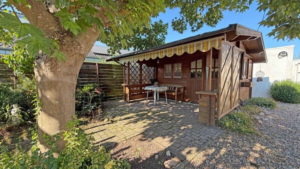 Volksbank Immobilien Niederrhein GmbH - Immobilienangebot - Alpen - Alle - Wohnen und werken! Gepflegter Bungalow mit angebauter Werkhalle in Alpen-Menzelen!