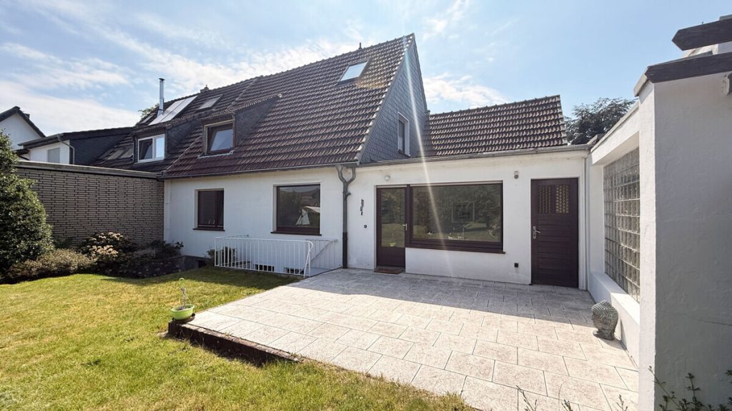 Volksbank Immobilien Niederrhein GmbH - Immobilienangebot - Hünxe - Alle - Ihr neues Zuhause in Hünxe-Bruckhausen – Doppelhaushälfte mit 627 m² Grundstück