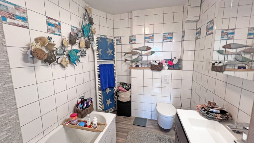 Volksbank Immobilien Niederrhein GmbH - Immobilienangebot - Rheinberg - Alle - Großzügige Maisonettewohnung mit 5 Zimmern, Balkon und TG-Stellplatz in zentraler Lage von Rheinberg