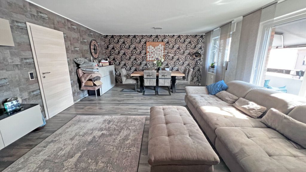 Volksbank Immobilien Niederrhein GmbH - Immobilienangebot - Rheinberg - Alle - Großzügige Maisonettewohnung mit 5 Zimmern, Balkon und TG-Stellplatz in zentraler Lage von Rheinberg