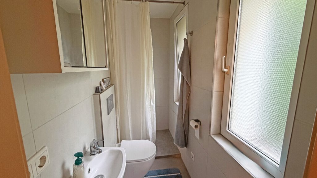 Volksbank Immobilien Niederrhein GmbH - Immobilienangebot - Duisburg - Alle - Wertbeständige Kapitalanlage: Voll vermietetes Mehrfamilienhaus mit 5 Wohneinheiten in Meiderich!