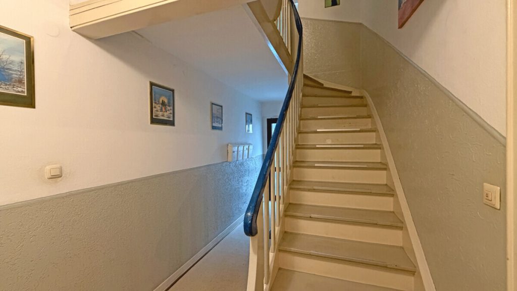 Volksbank Immobilien Niederrhein GmbH - Immobilienangebot - Duisburg - Alle - Wertbeständige Kapitalanlage: Voll vermietetes Mehrfamilienhaus mit 5 Wohneinheiten in Meiderich!