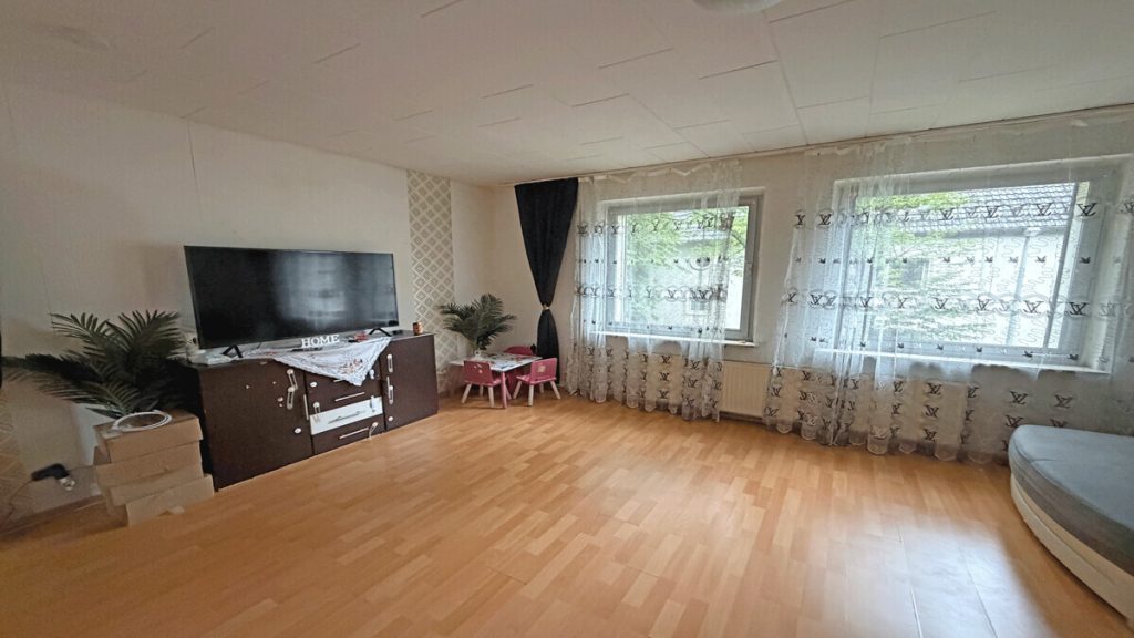 Volksbank Immobilien Niederrhein GmbH - Immobilienangebot - Duisburg - Alle - Wertbeständige Kapitalanlage: Voll vermietetes Mehrfamilienhaus mit 5 Wohneinheiten in Meiderich!