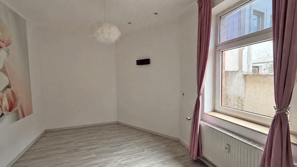 Volksbank Immobilien Niederrhein GmbH - Immobilienangebot - Duisburg - Alle - Wertbeständige Kapitalanlage: Voll vermietetes Mehrfamilienhaus mit 5 Wohneinheiten in Meiderich!