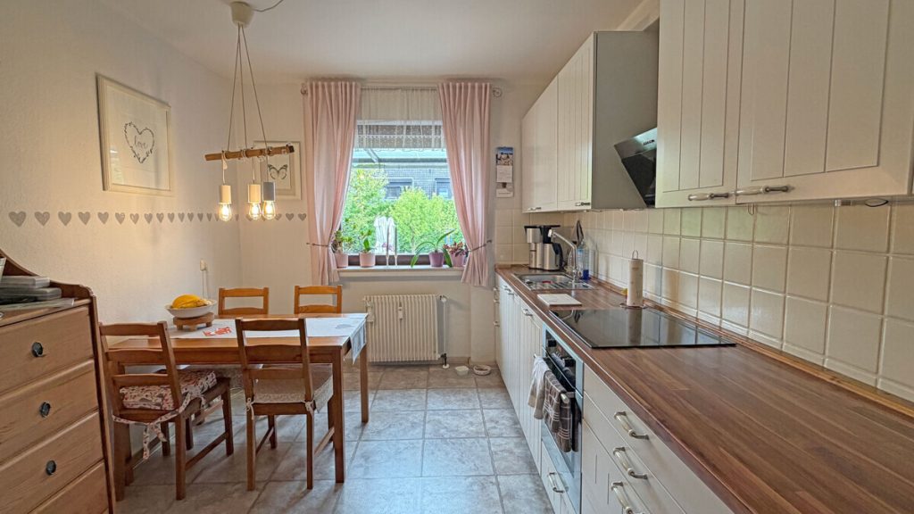 Volksbank Immobilien Niederrhein GmbH - Immobilienangebot - Hamminkeln - Alle - Raumwunder in ruhiger Lage von Mehrhoog mit weitläufigem Südwestgarten und vielseitigem Potenzial
