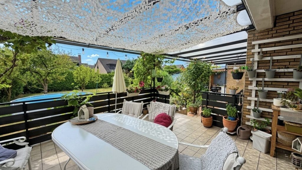 Volksbank Immobilien Niederrhein GmbH - Immobilienangebot - Hamminkeln - Alle - Raumwunder in ruhiger Lage von Mehrhoog mit weitläufigem Südwestgarten und vielseitigem Potenzial