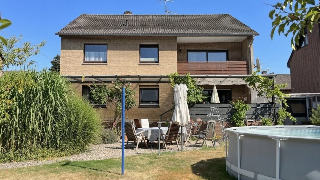 Volksbank Immobilien Niederrhein GmbH - Immobilienangebot - Hamminkeln - Alle - Raumwunder in ruhiger Lage von Mehrhoog mit weitläufigem Südwestgarten und vielseitigem Potenzial