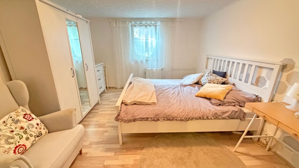 Volksbank Immobilien Niederrhein GmbH - Immobilienangebot - Hamminkeln - Alle - Raumwunder in ruhiger Lage von Mehrhoog mit weitläufigem Südwestgarten und vielseitigem Potenzial
