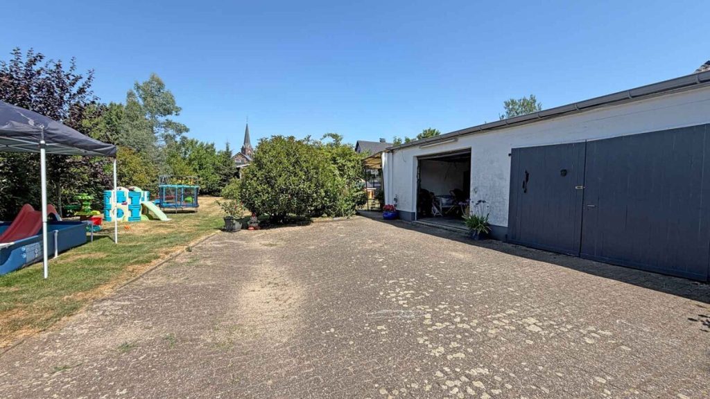 Volksbank Immobilien Niederrhein GmbH - Immobilienangebot - Xanten - Alle - Ein Zuhause mit Platz und Freiraum: Haus mit Einliegerwohnung in Xanten-Marienbaum!